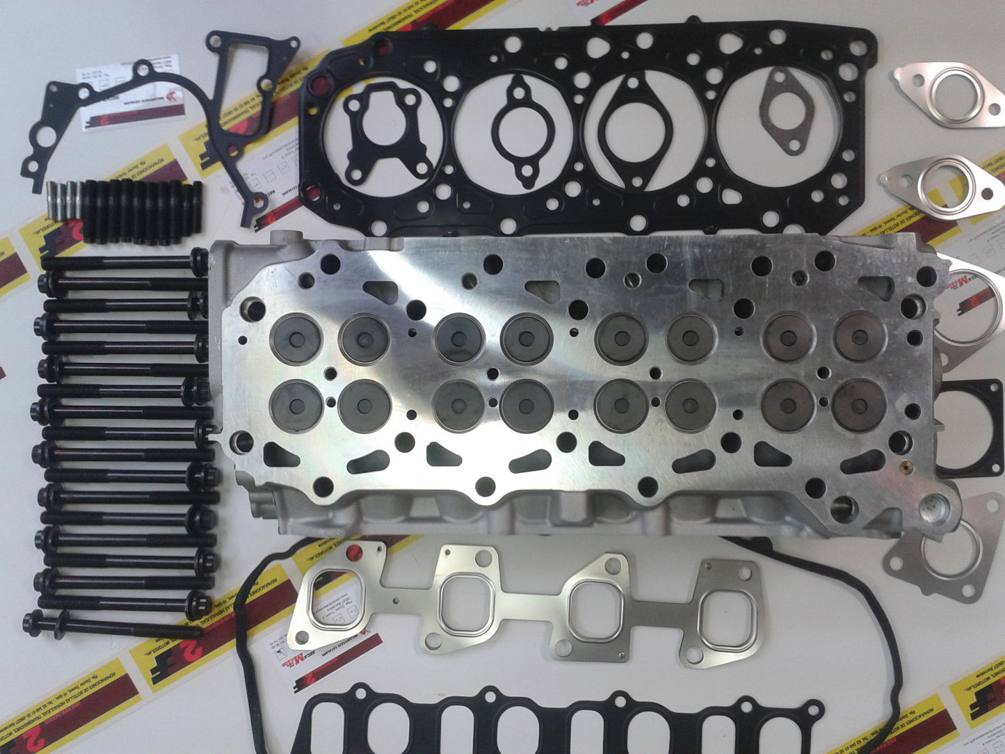 NISSAN ZD 30 CULATA ( completa con arboles de levas )