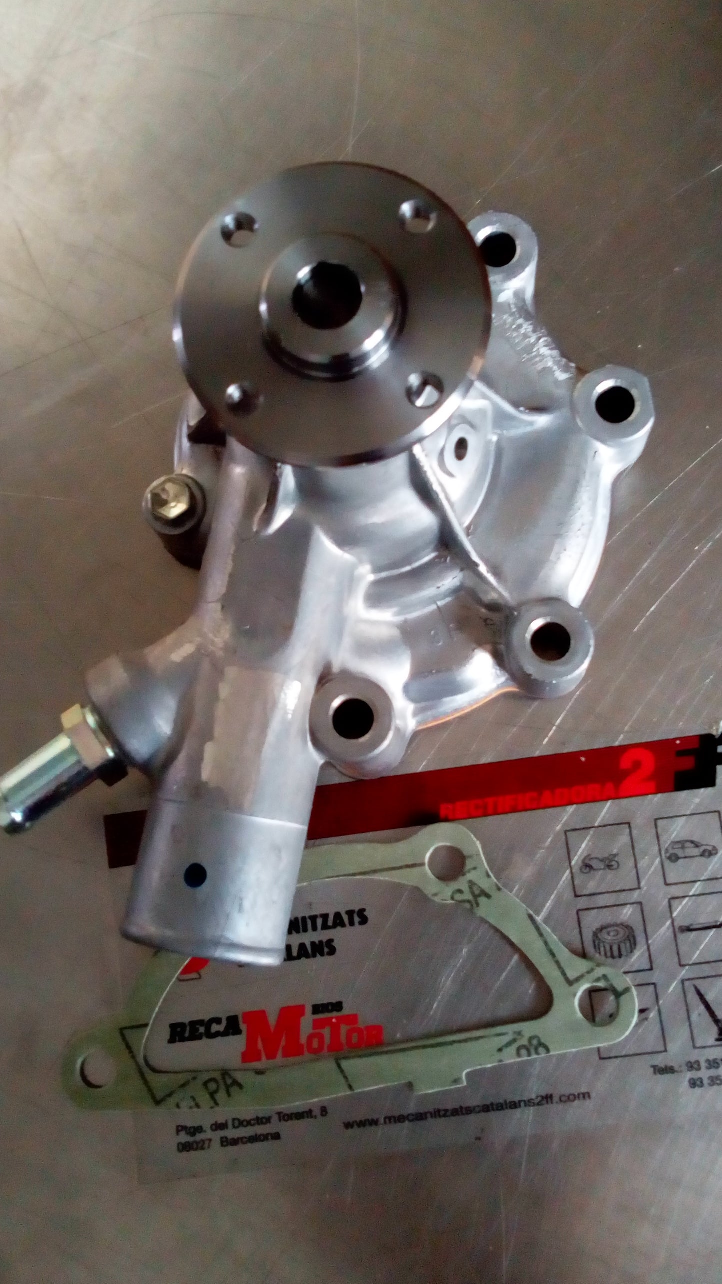 BOMBA DE AGUA MITSUBISHI SOLE