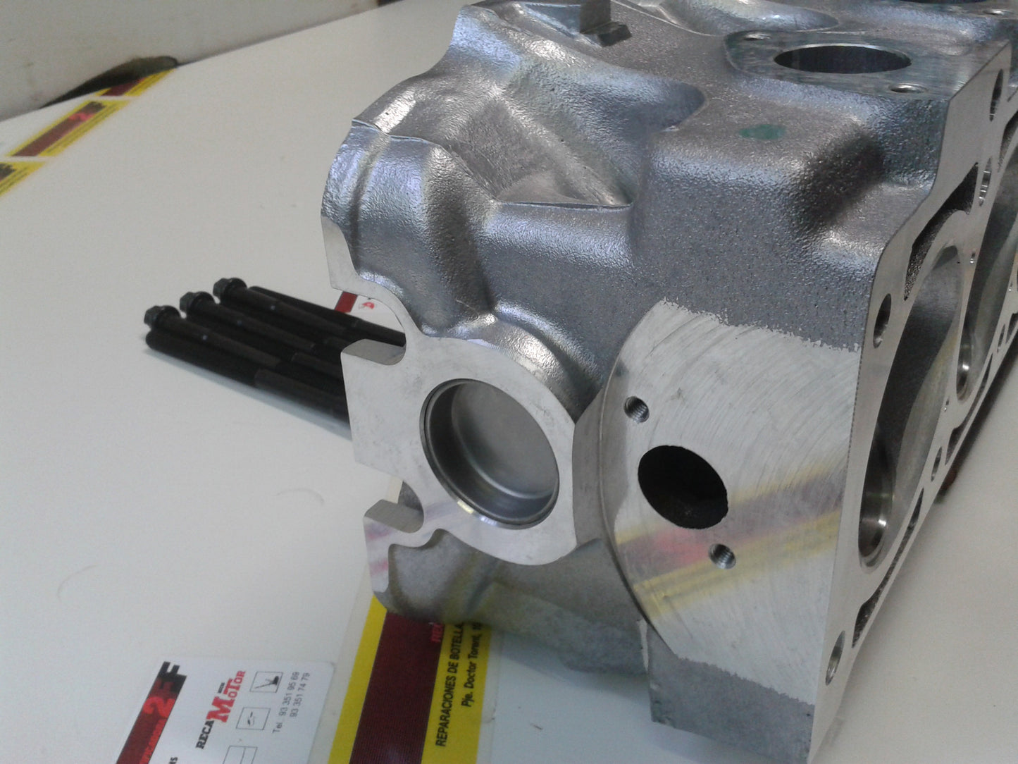 CULATA DESNUDA BMW M20 ( 6 cilindros 12 valvulas ) E30 E34 E28