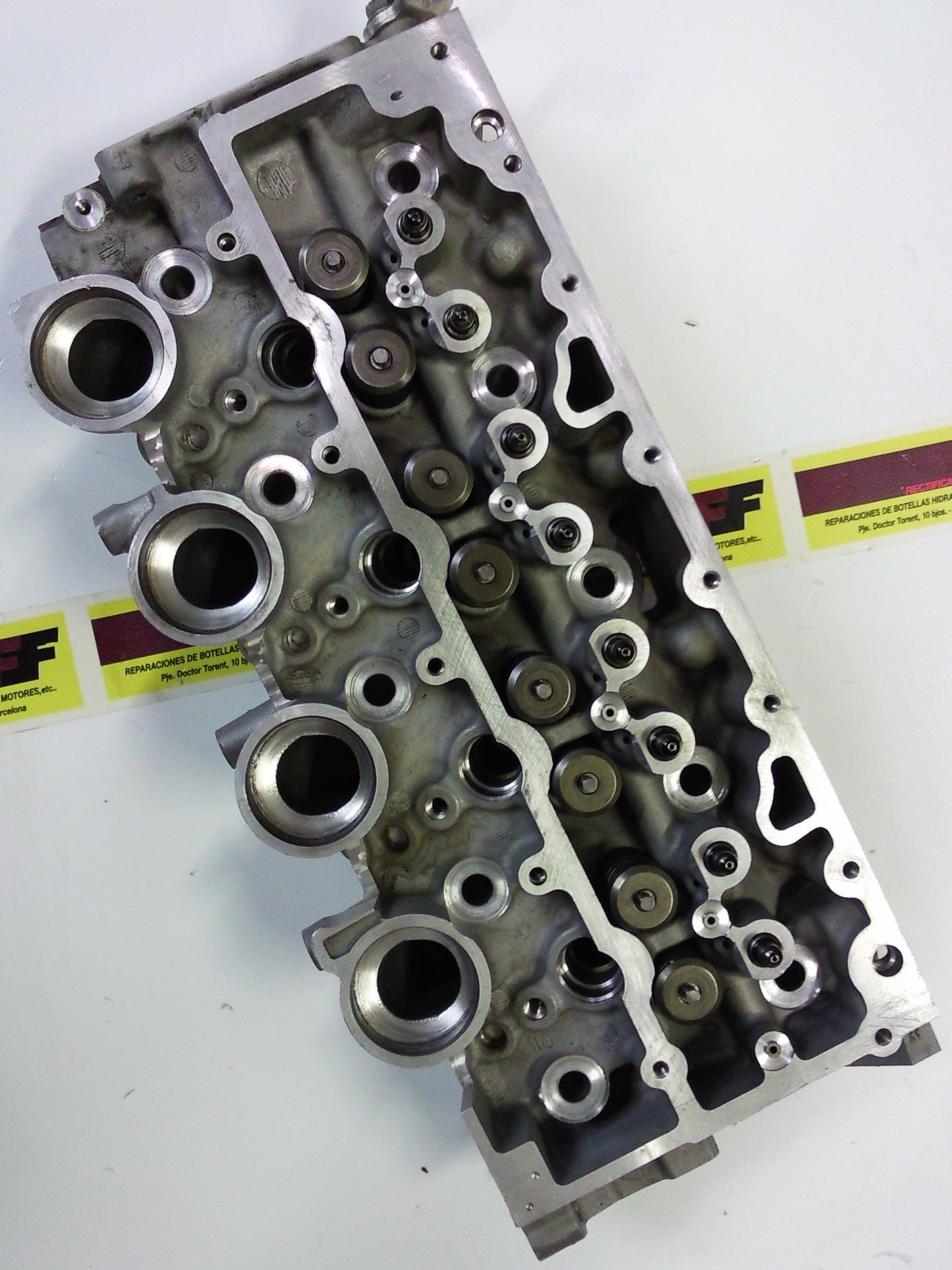 CULATA CITROEN PEUGEOT FORD MAZDA TOYOTA 1.4 HDI 8v ( Completa )