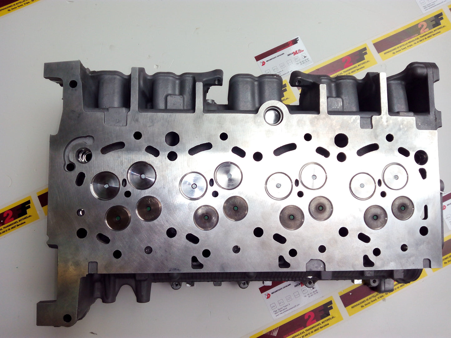 CULATA FORD 2.4 cc - LAND ROVER ( valvulas y muelles )