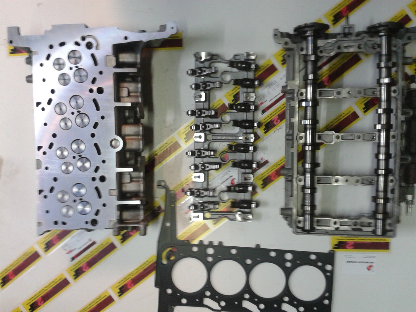 CULATA FORD 2.4 – LAND ROVER ( completa con arboles )