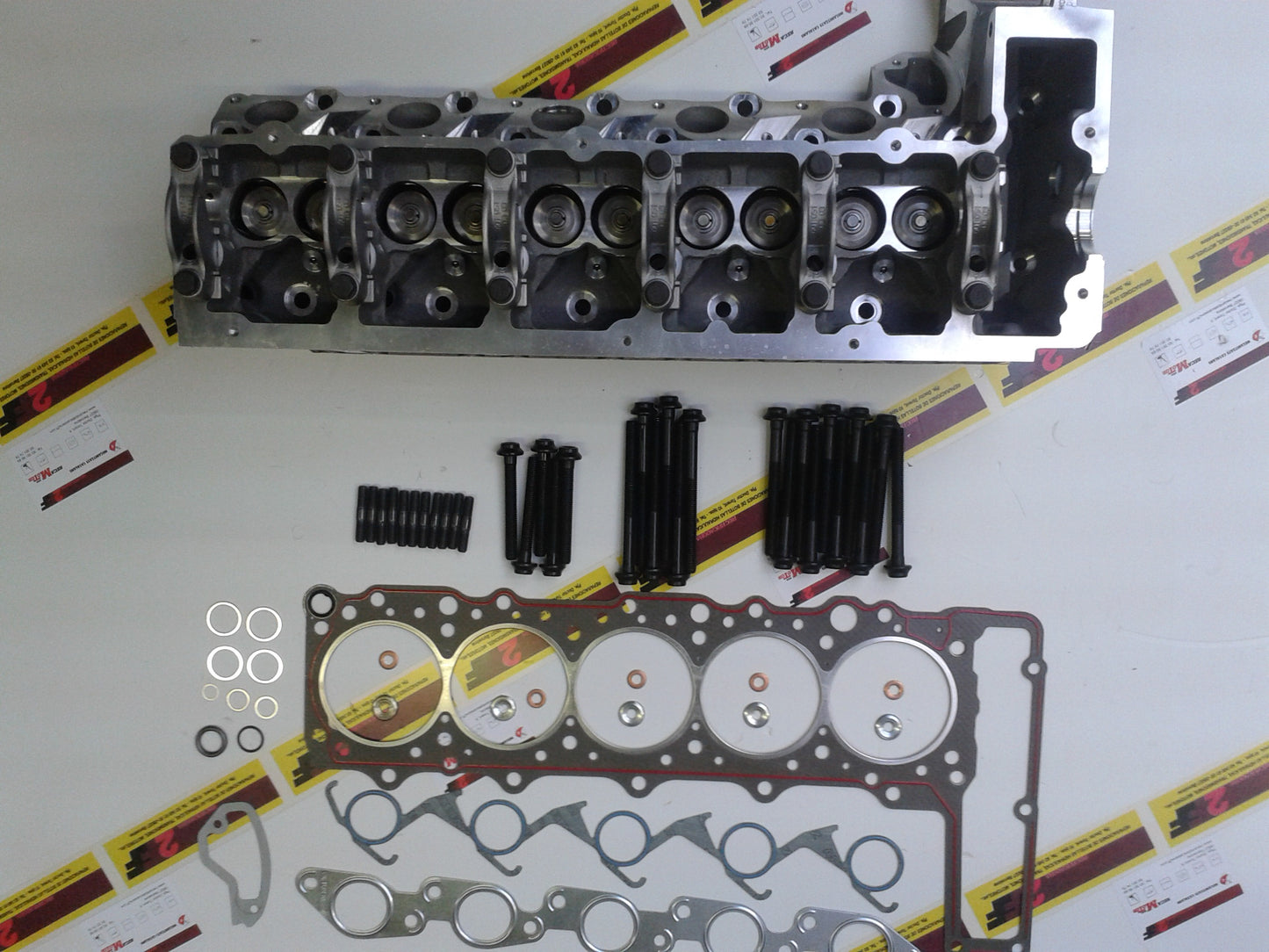 CULATA MERCEDES MB602 2.5TD - 2.9 TD 5 CILINDROS ( armada )