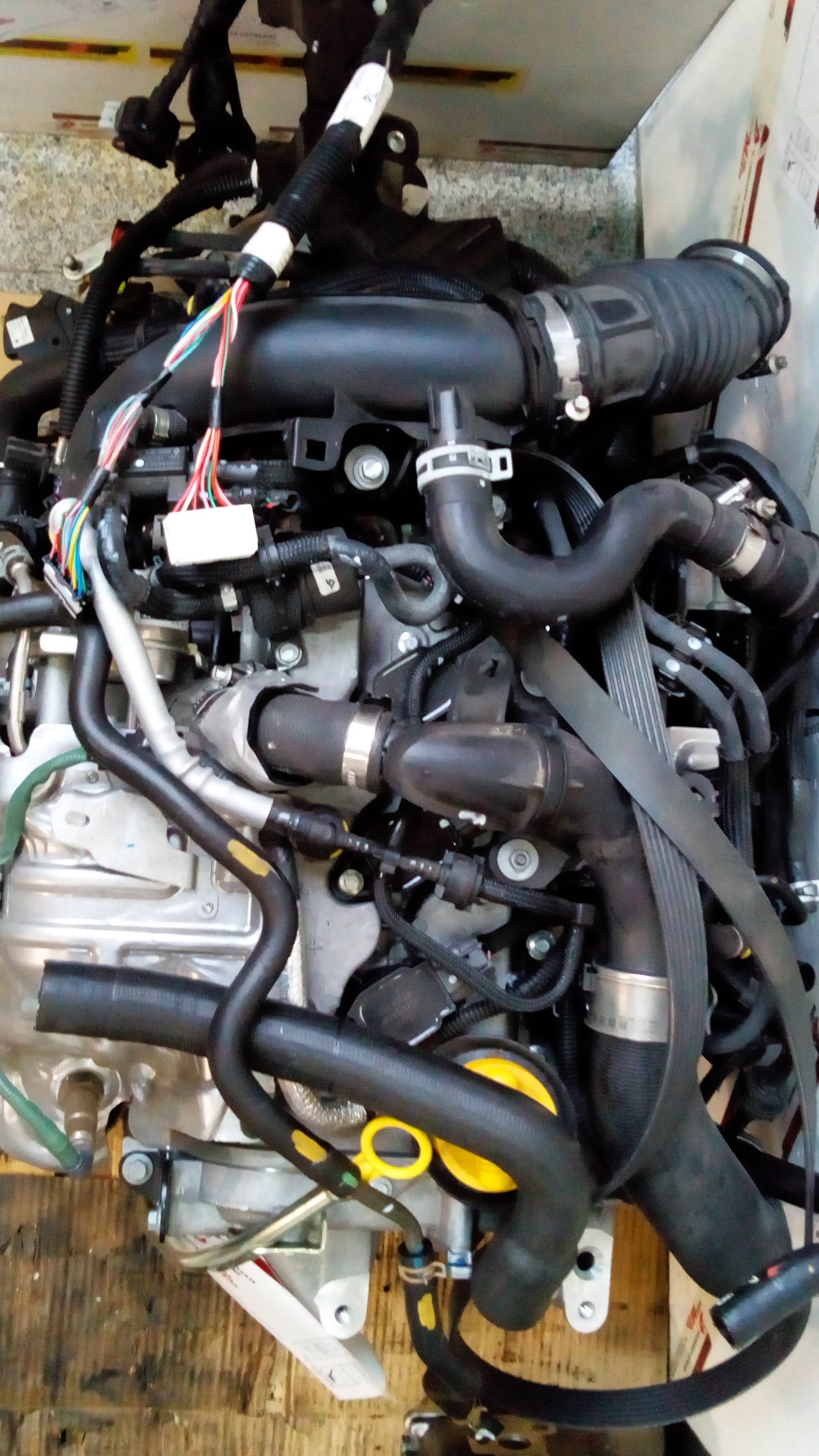 Motor nuevo Nissan Renault H4B ( 3 CILINDROS 900 cc )