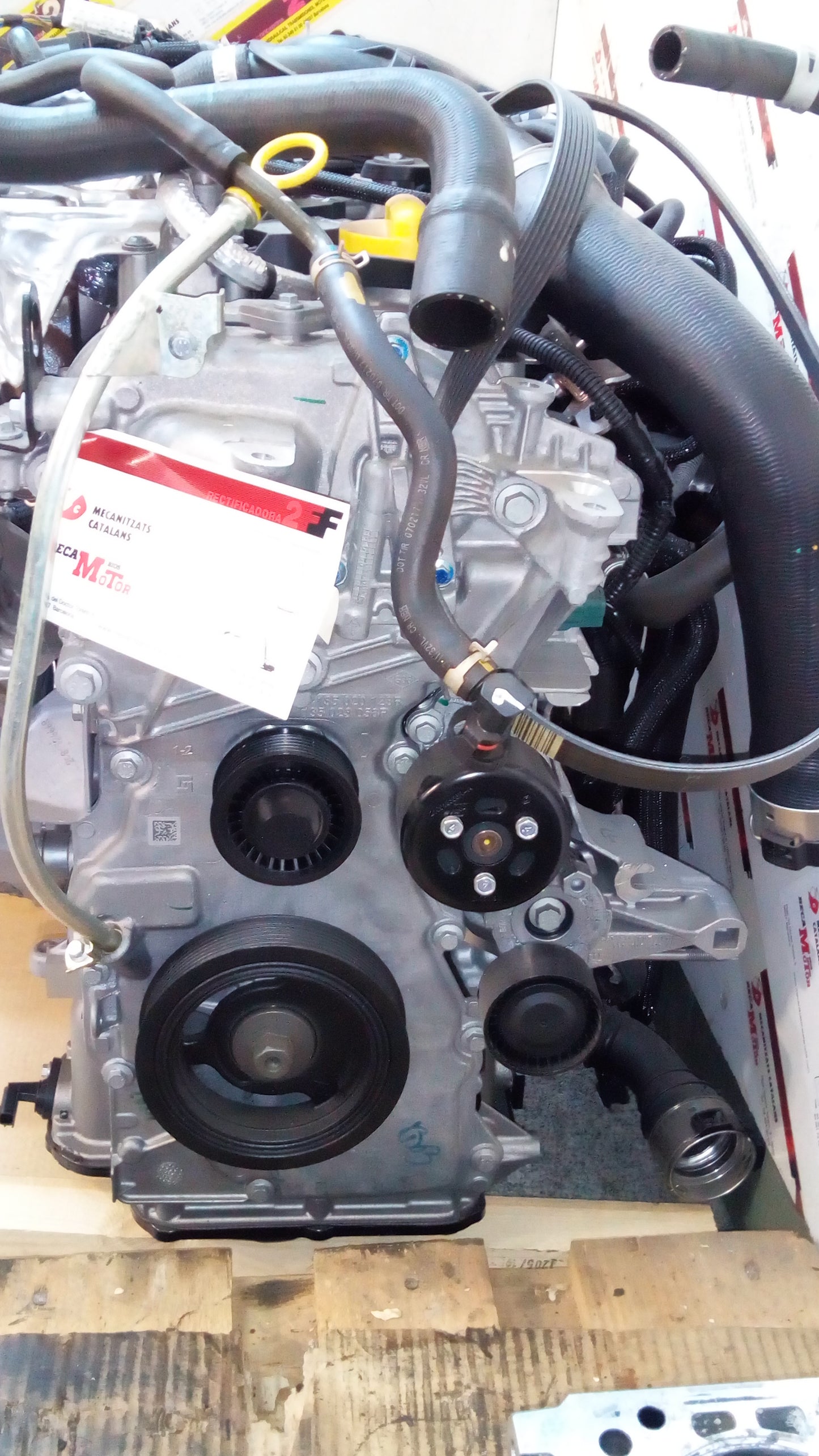 Motor nuevo Nissan Renault H4B ( 3 CILINDROS 900 cc )